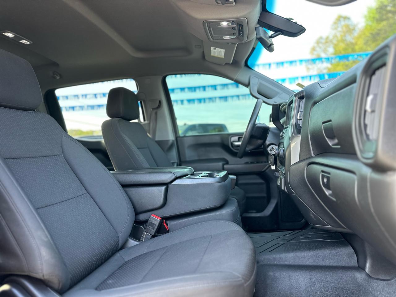 Chevrolet Silverado 1500 Custom Crew Cab 4WD 2021