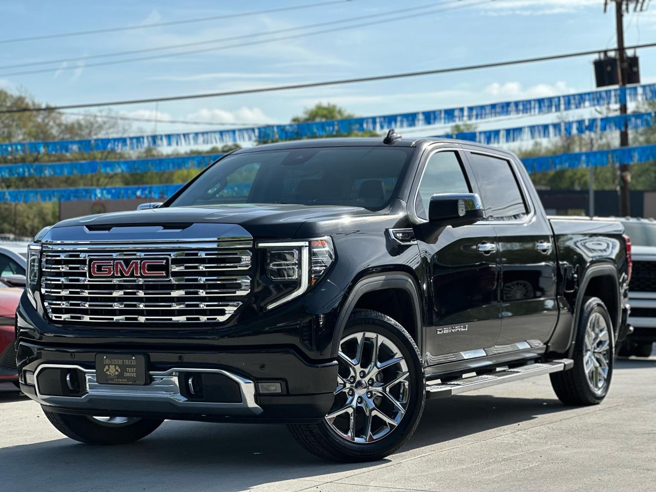 GMC Sierra 1500 Denali Crew Cab Short Box 4WD 2023