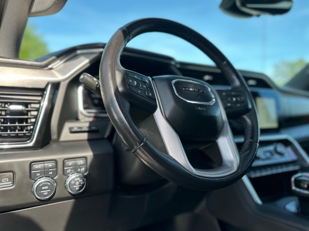 GMC Sierra 1500 Denali Crew Cab Short Box 4WD 2023