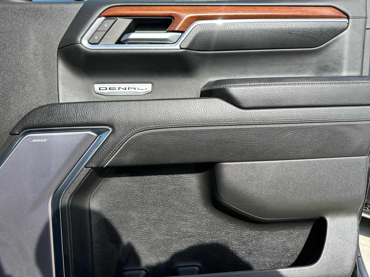 GMC Sierra 1500 Denali Crew Cab Short Box 4WD 2023