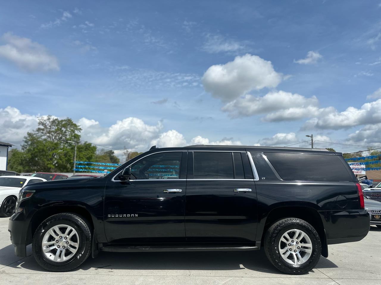 Chevrolet Suburban LT 4WD 2016