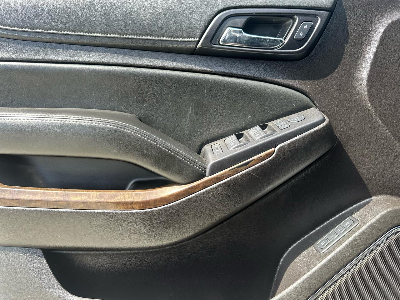 Chevrolet Suburban LT 4WD 2016