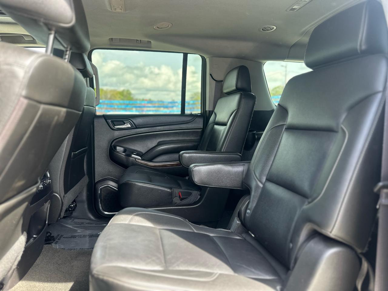 Chevrolet Suburban LT 4WD 2016