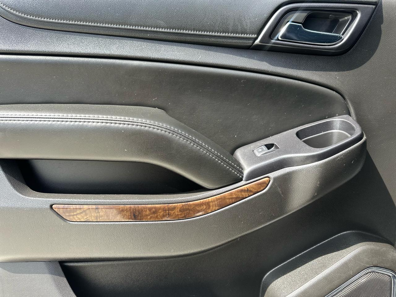 Chevrolet Suburban LT 4WD 2016