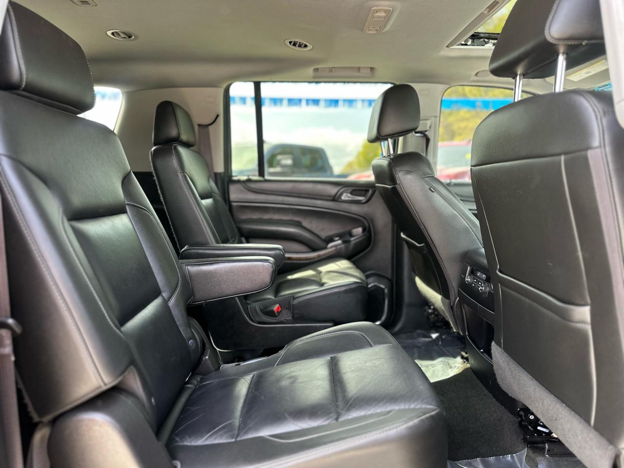 Chevrolet Suburban LT 4WD 2016