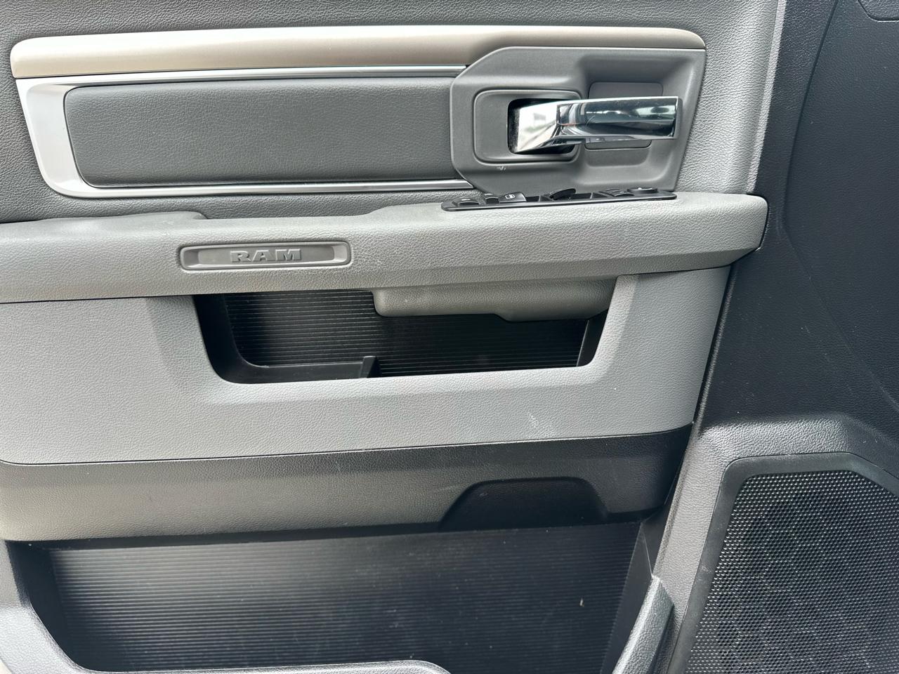 RAM 1500 Classic Tradesman Crew Cab LWB 2WD 2020