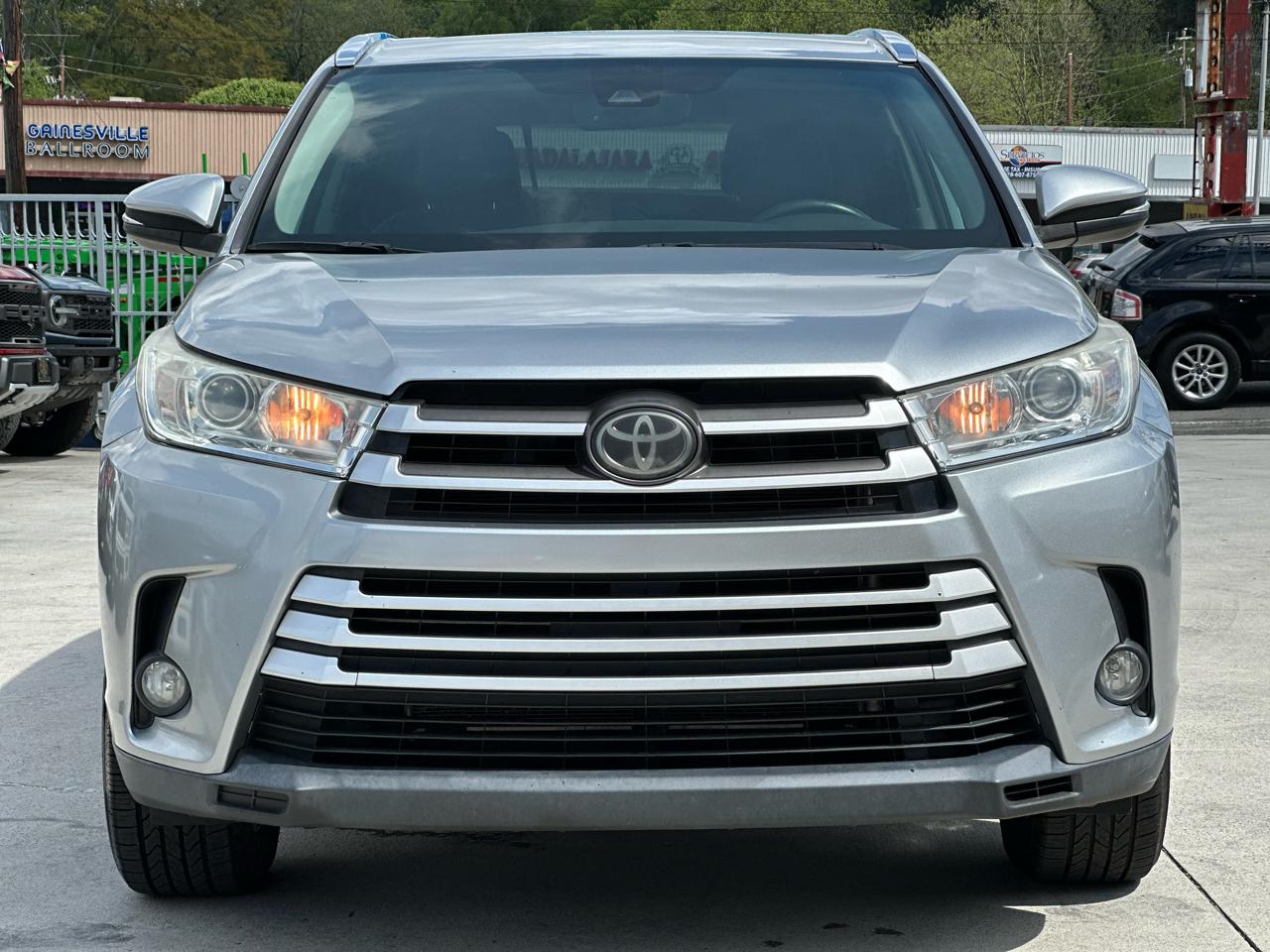 Toyota Highlander SE FWD V6 2018