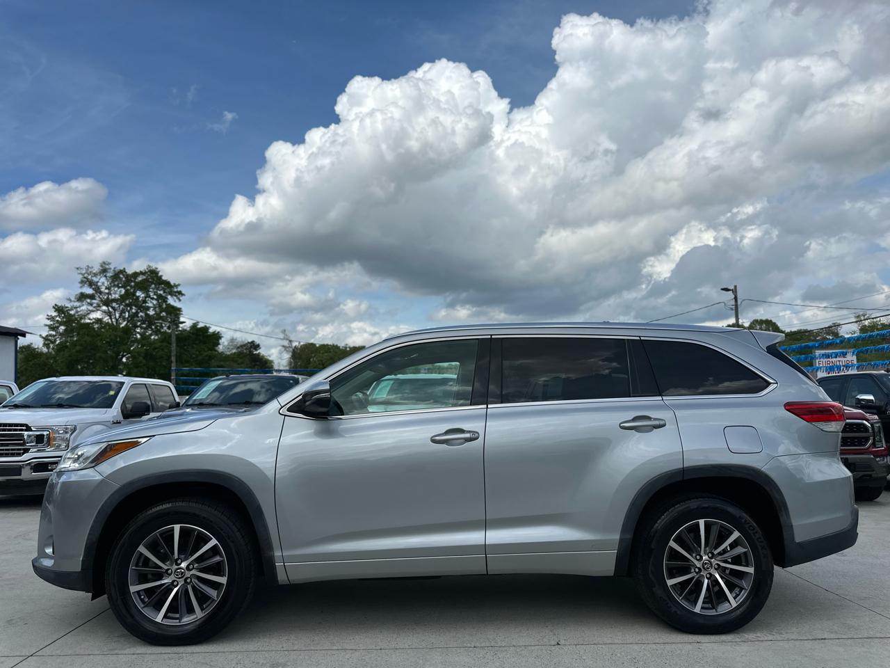 Toyota Highlander SE FWD V6 2018
