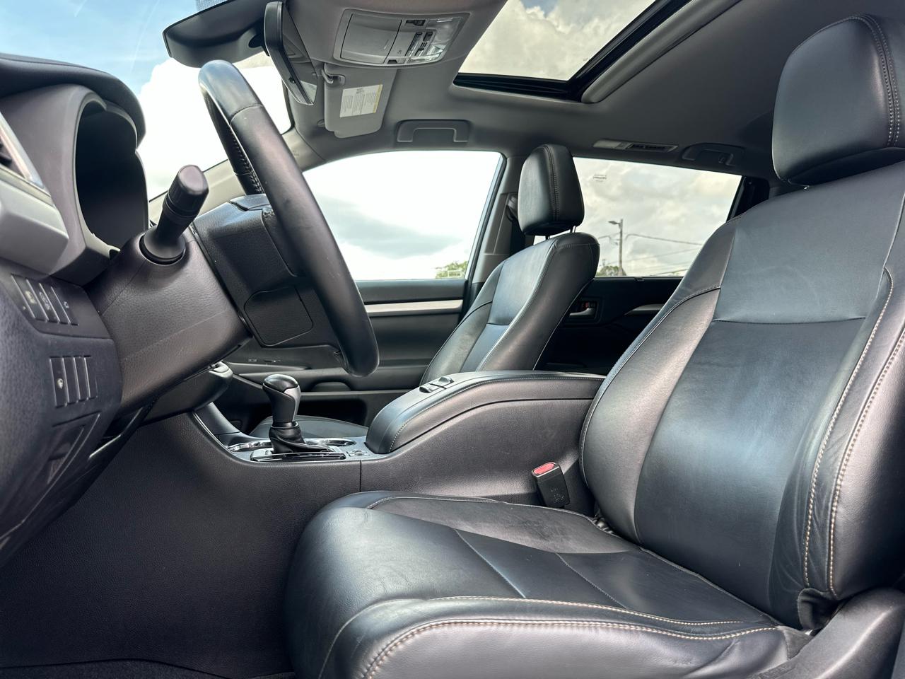 Toyota Highlander SE FWD V6 2018