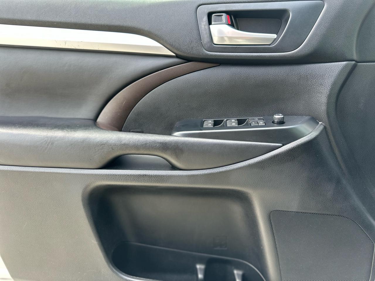 Toyota Highlander SE FWD V6 2018