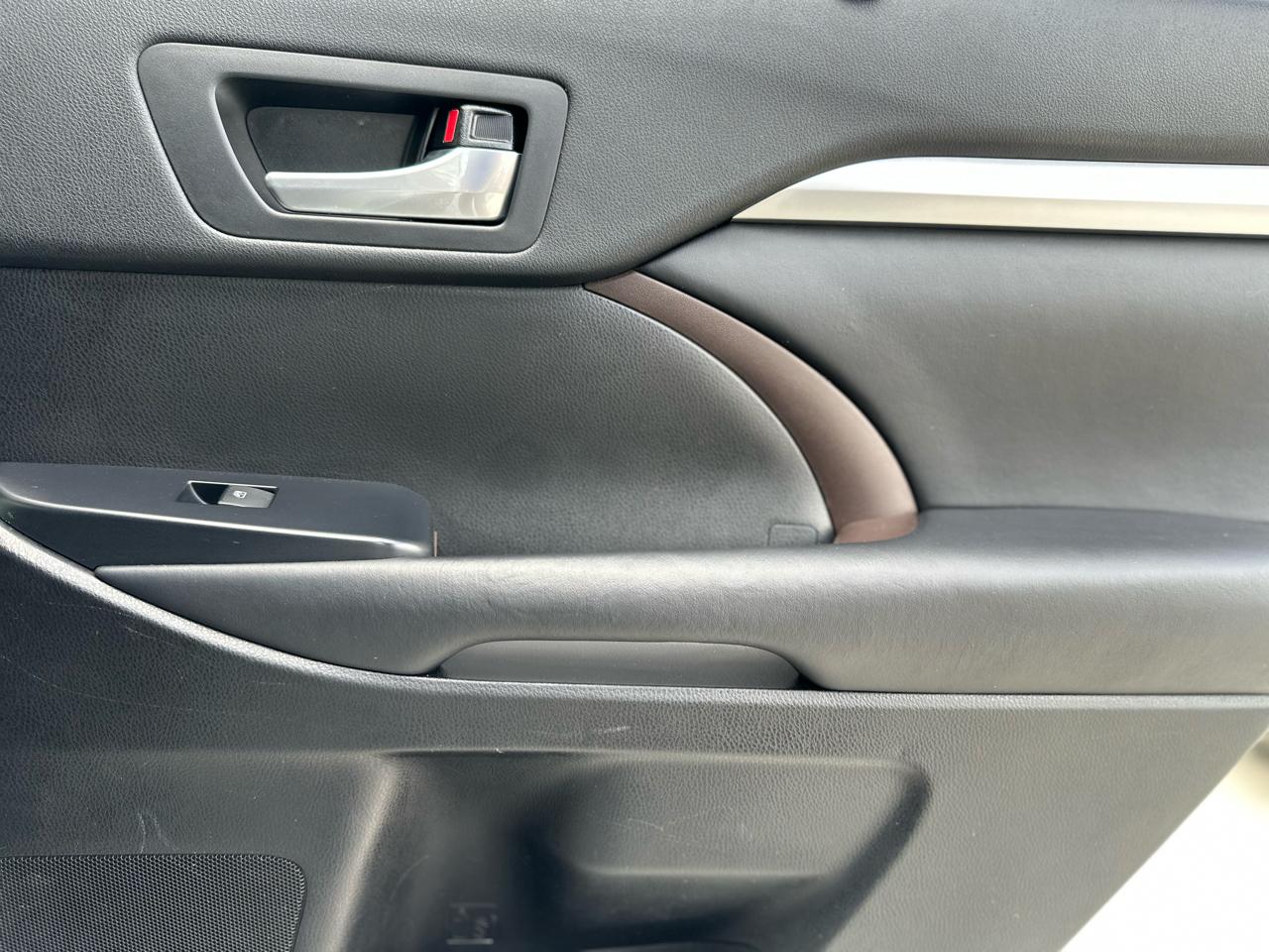 Toyota Highlander SE FWD V6 2018