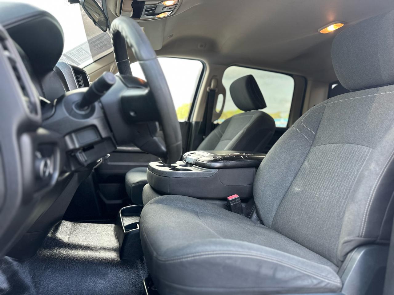 RAM 3500 Tradesman Crew Cab 4WD 2019