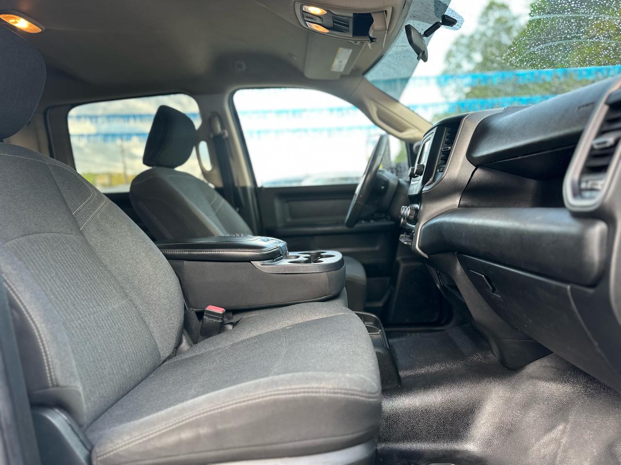 RAM 3500 Tradesman Crew Cab 4WD 2019