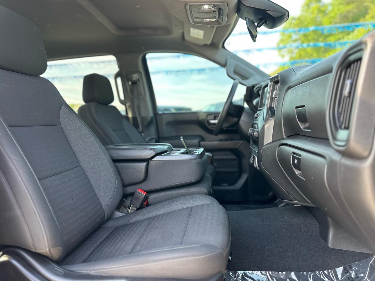 Chevrolet Silverado 1500 Custom Crew Cab 2WD 2022