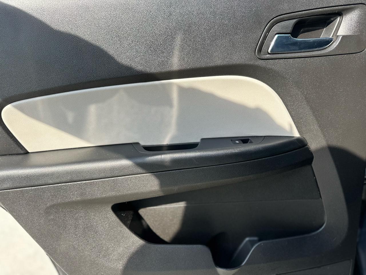 Chevrolet Equinox 1LT 2WD 2011