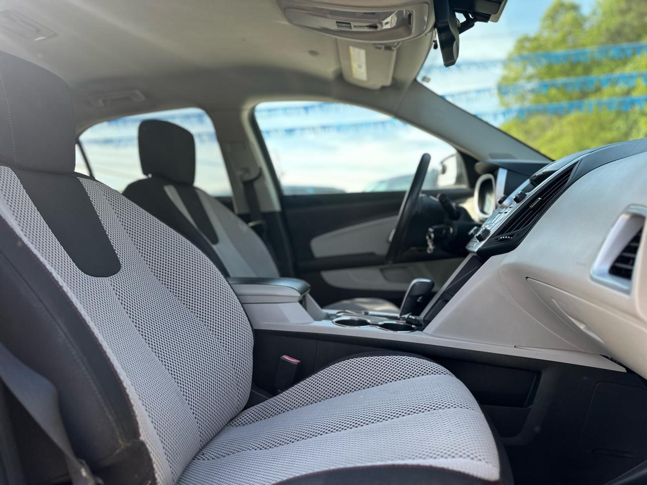 Chevrolet Equinox 1LT 2WD 2011