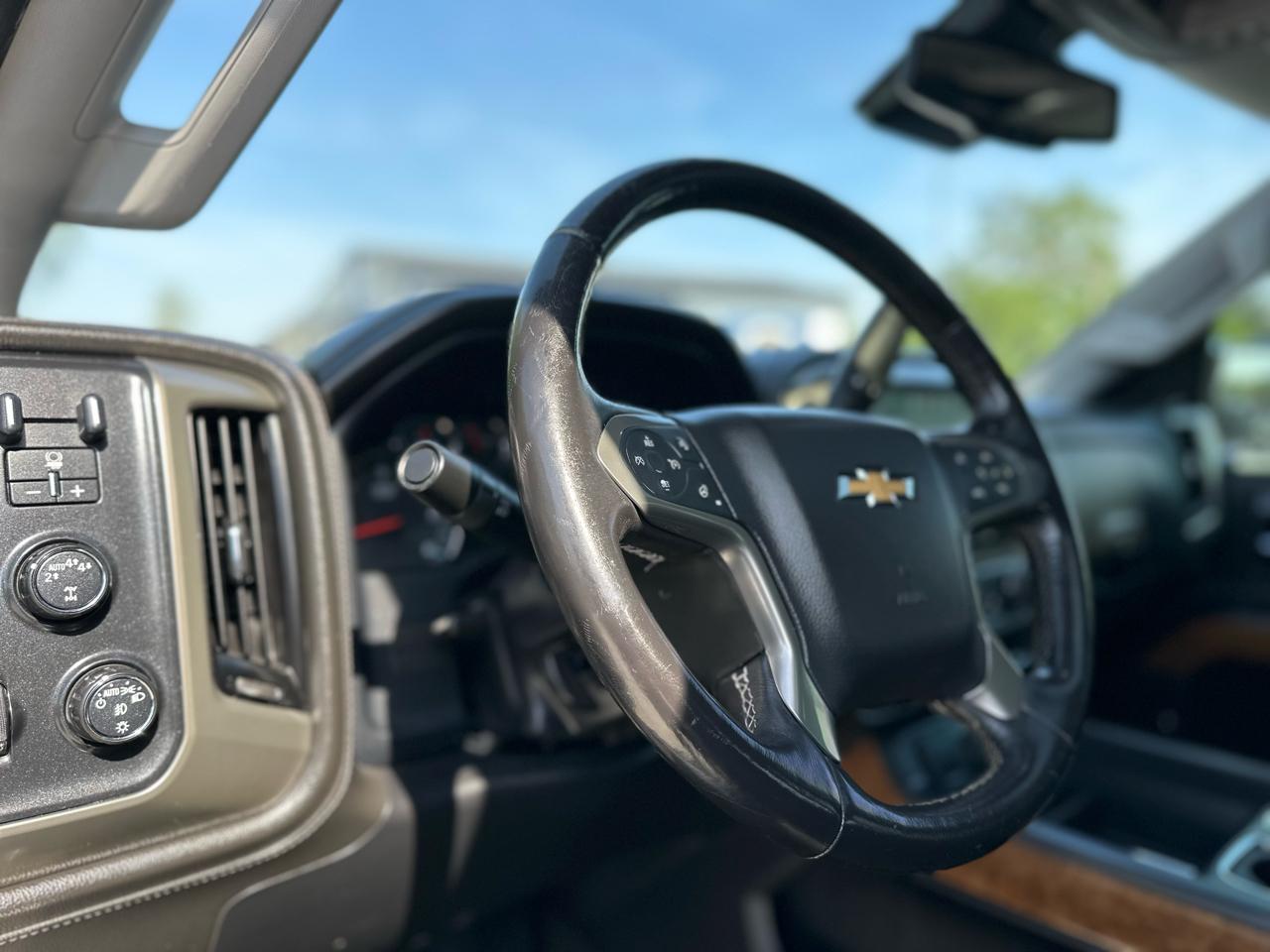 Chevrolet Silverado 1500 High Country Crew Cab 4WD 2017