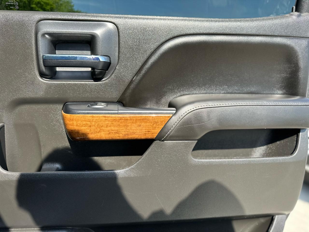 Chevrolet Silverado 1500 High Country Crew Cab 4WD 2017