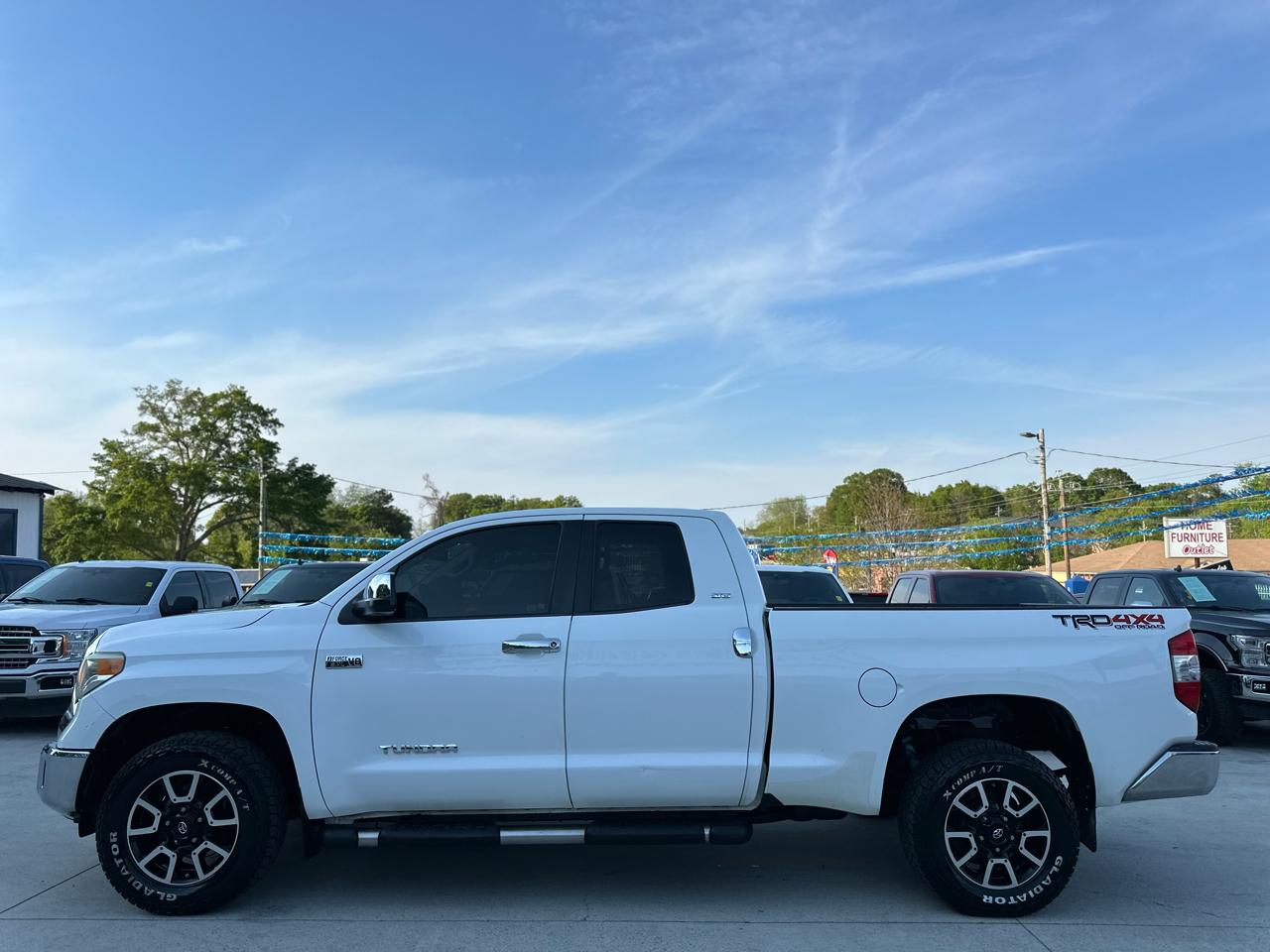 Toyota Tundra SR5 5.7L V8 Double Cab 4WD 2014
