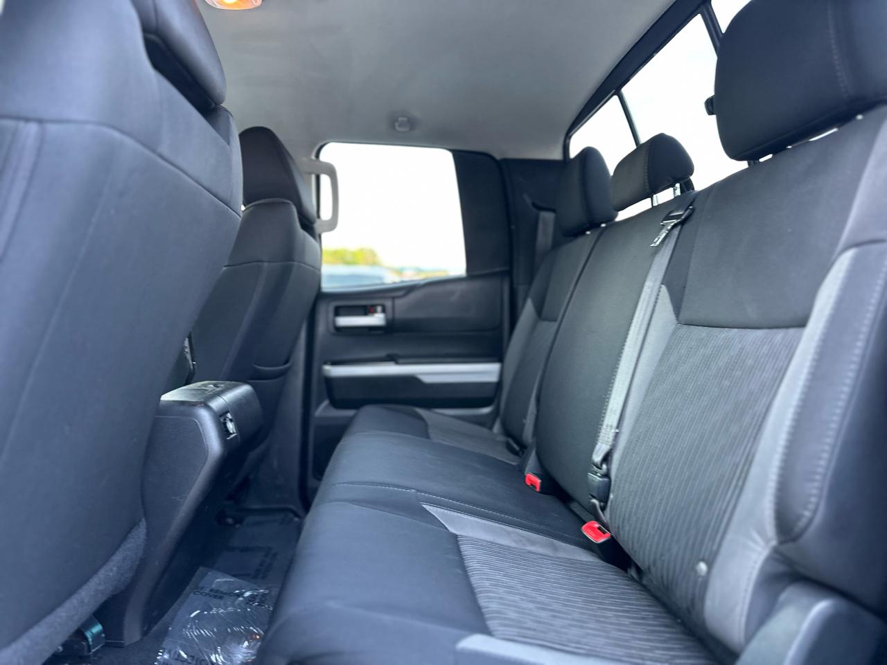 Toyota Tundra SR5 5.7L V8 Double Cab 4WD 2014