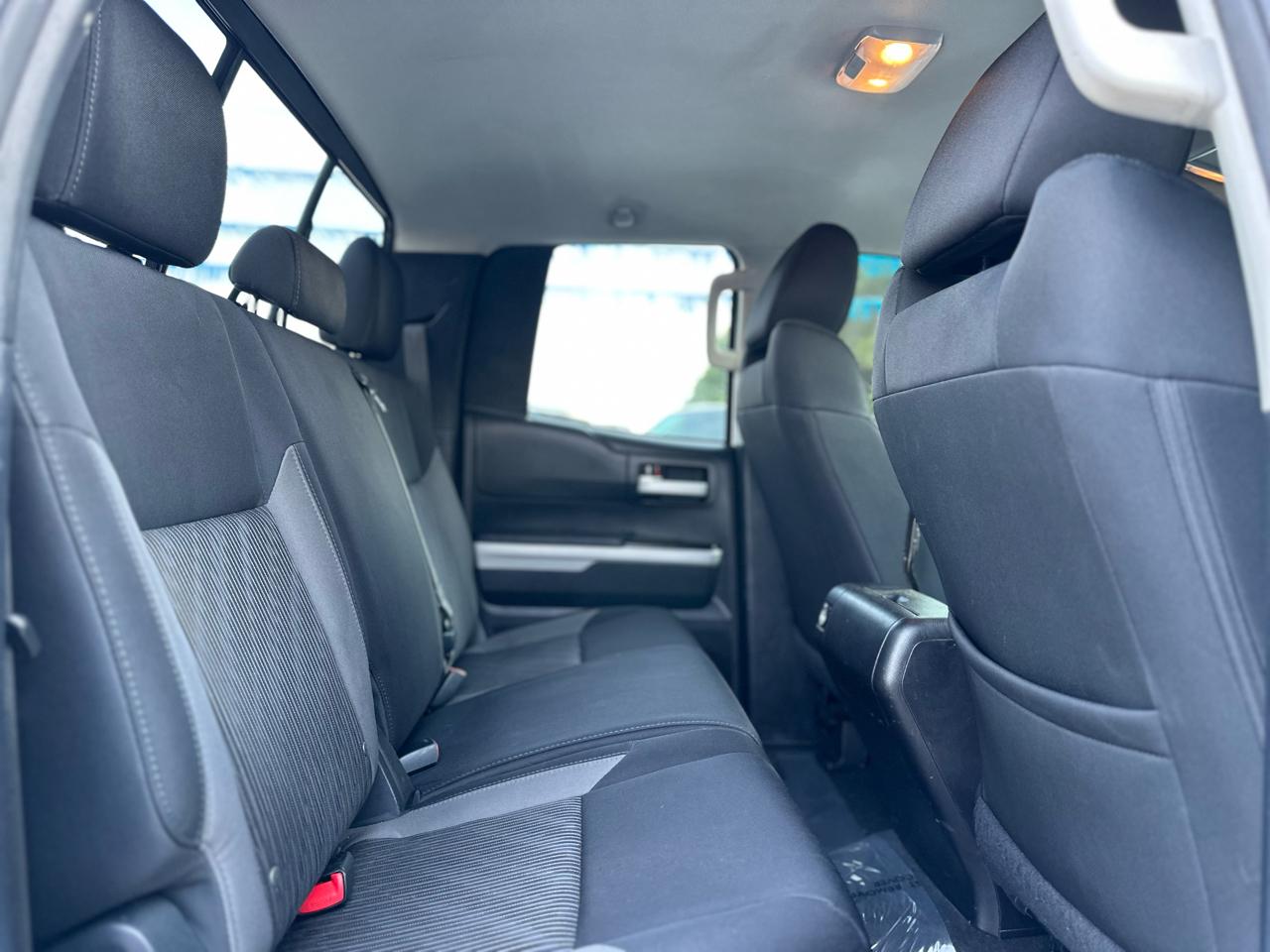 Toyota Tundra SR5 5.7L V8 Double Cab 4WD 2014