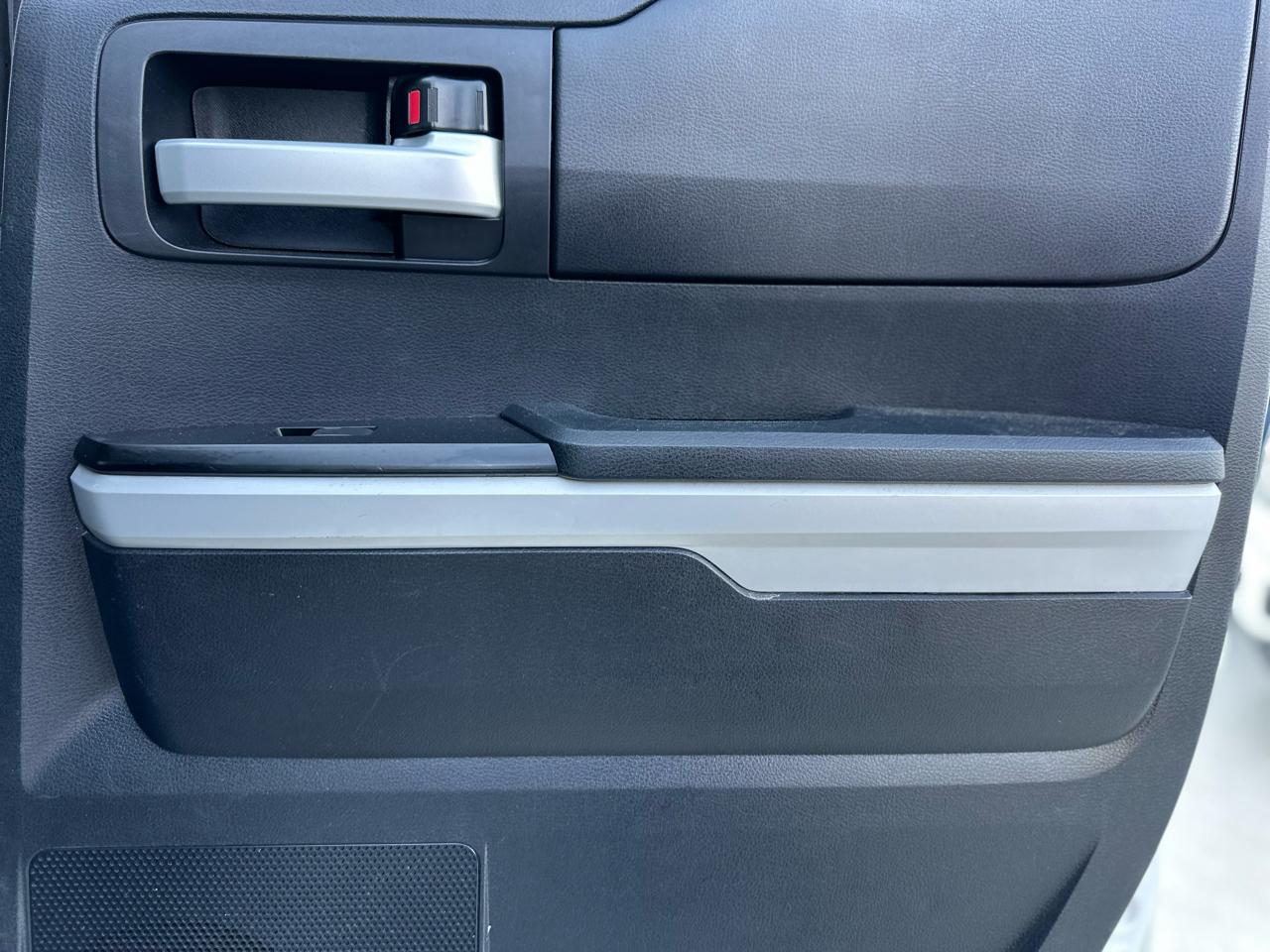 Toyota Tundra SR5 5.7L V8 Double Cab 4WD 2014