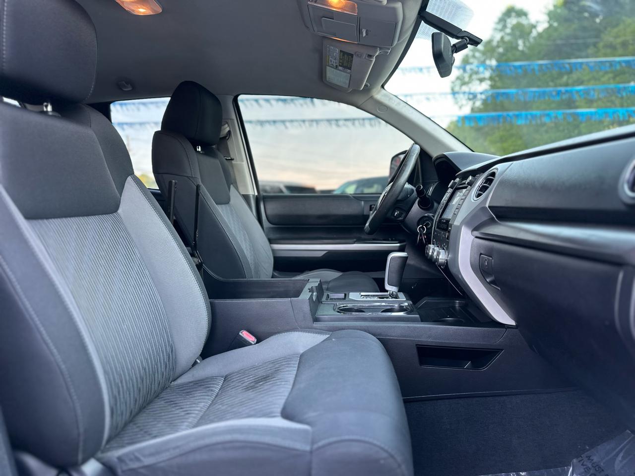 Toyota Tundra SR5 5.7L V8 Double Cab 4WD 2014