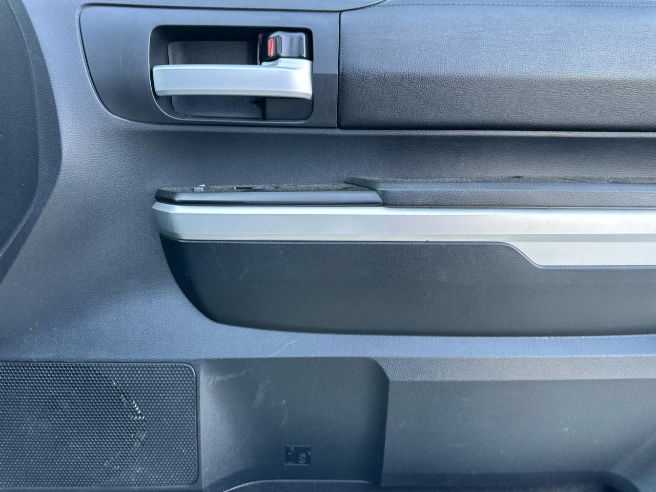 Toyota Tundra SR5 5.7L V8 Double Cab 4WD 2014