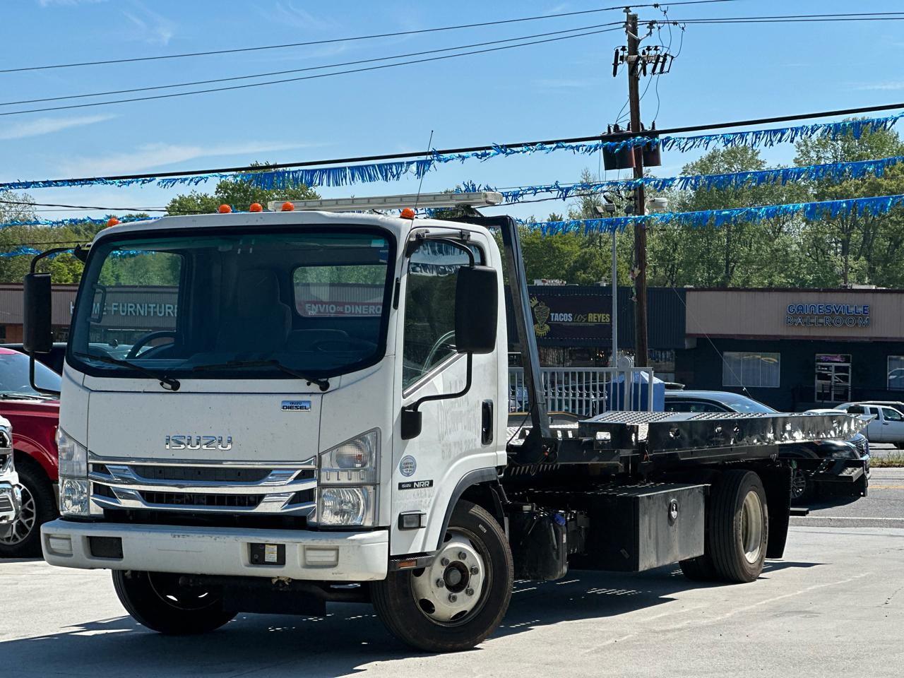 Isuzu NQR  2020