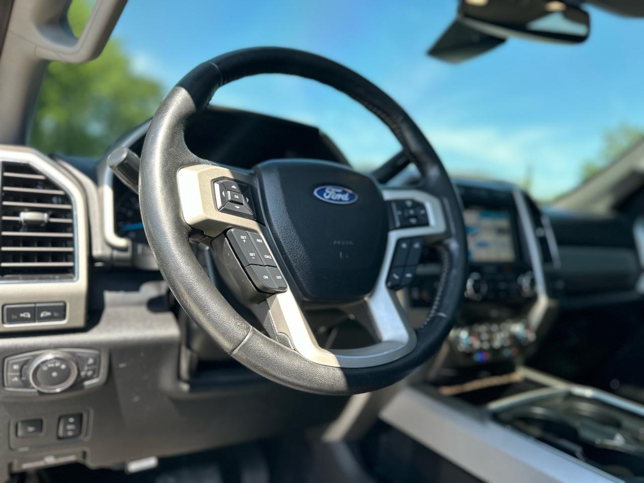 Ford F-250 SD Lariat 4WD 2019