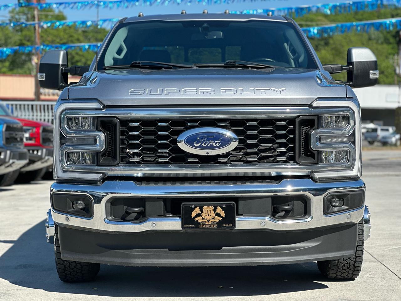 Ford F-350 SD Lariat Crew Cab DRW 4WD 2023