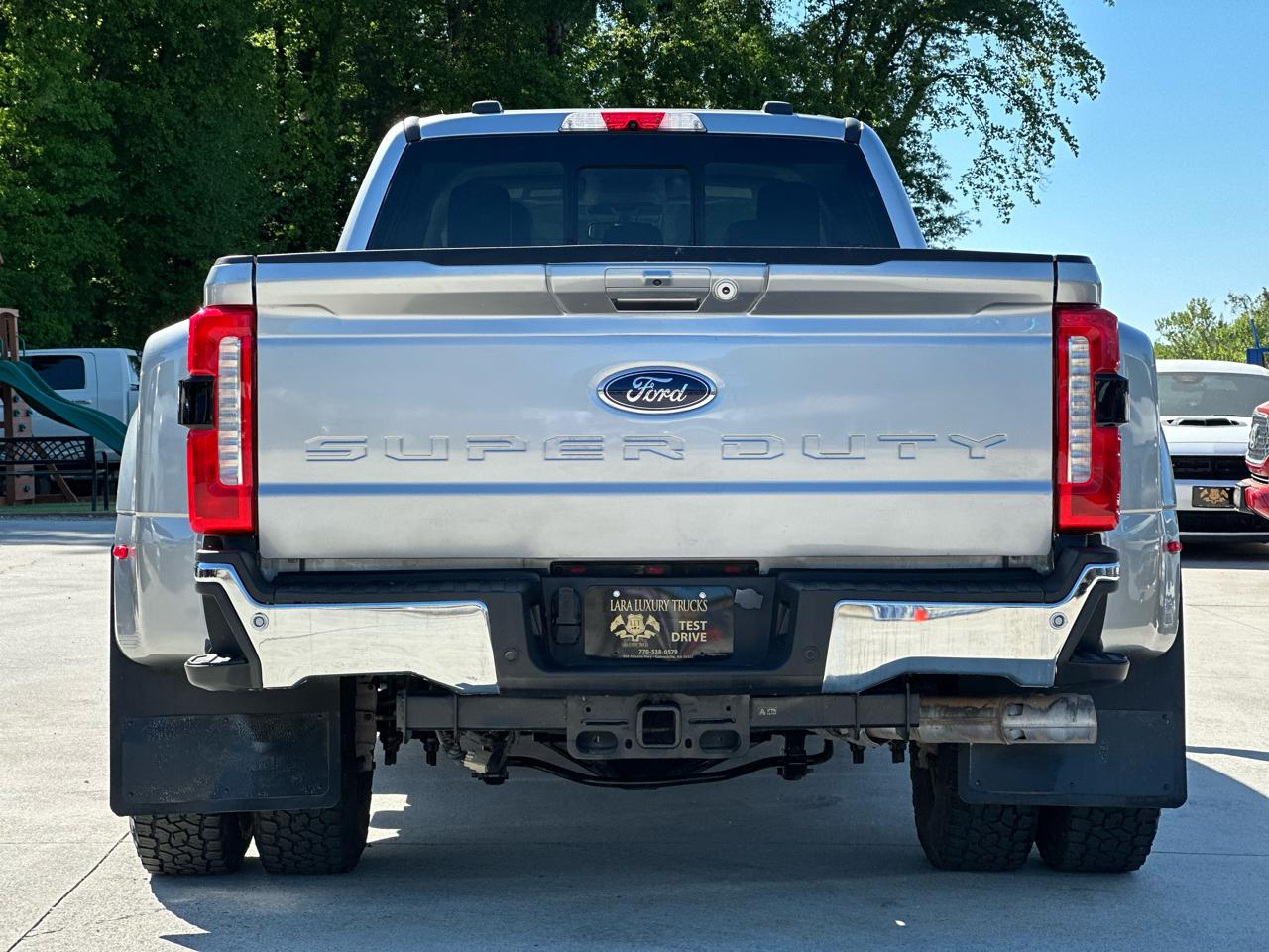 Ford F-350 SD Lariat Crew Cab DRW 4WD 2023