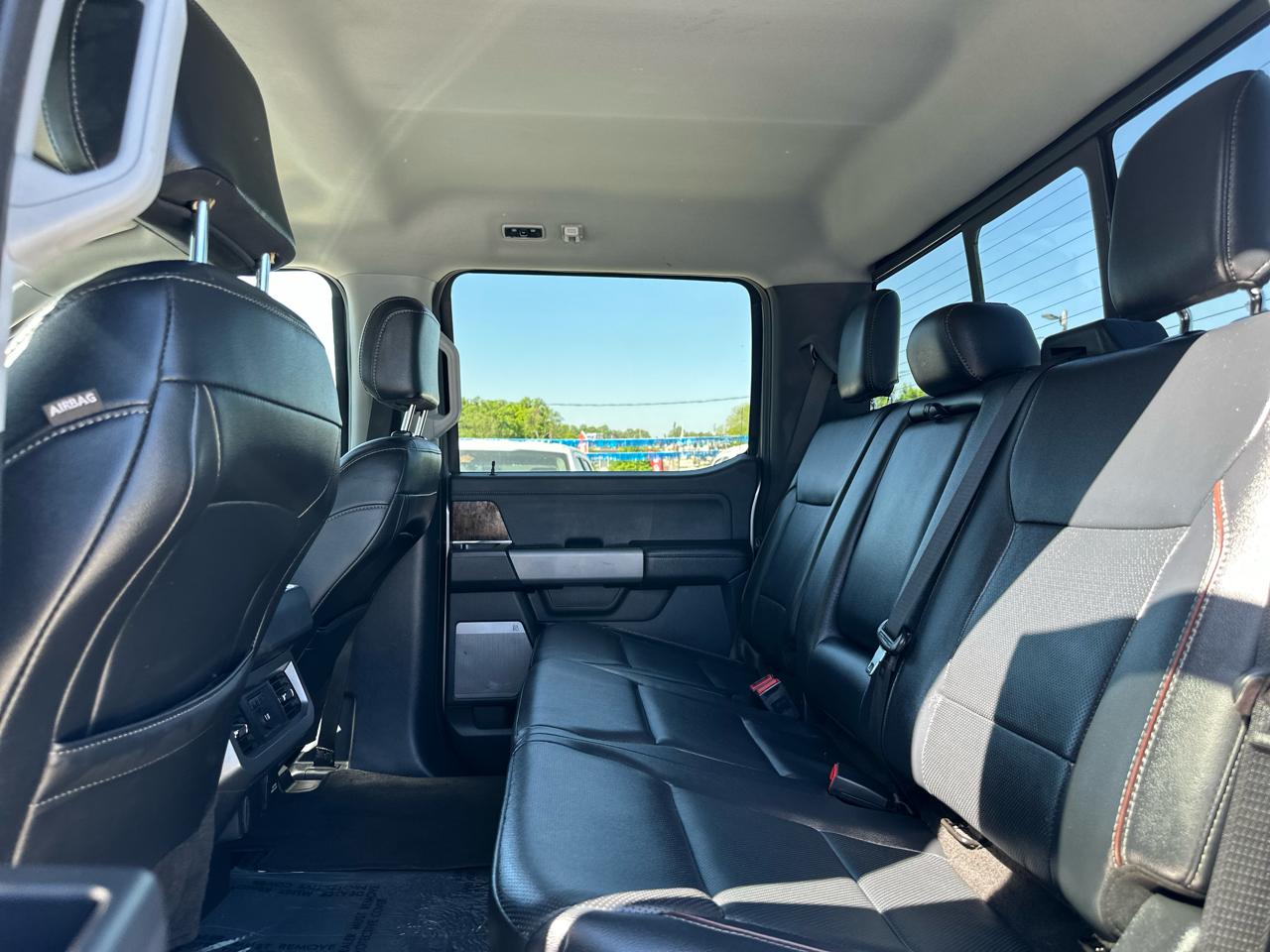 Ford F-350 SD Lariat Crew Cab DRW 4WD 2023