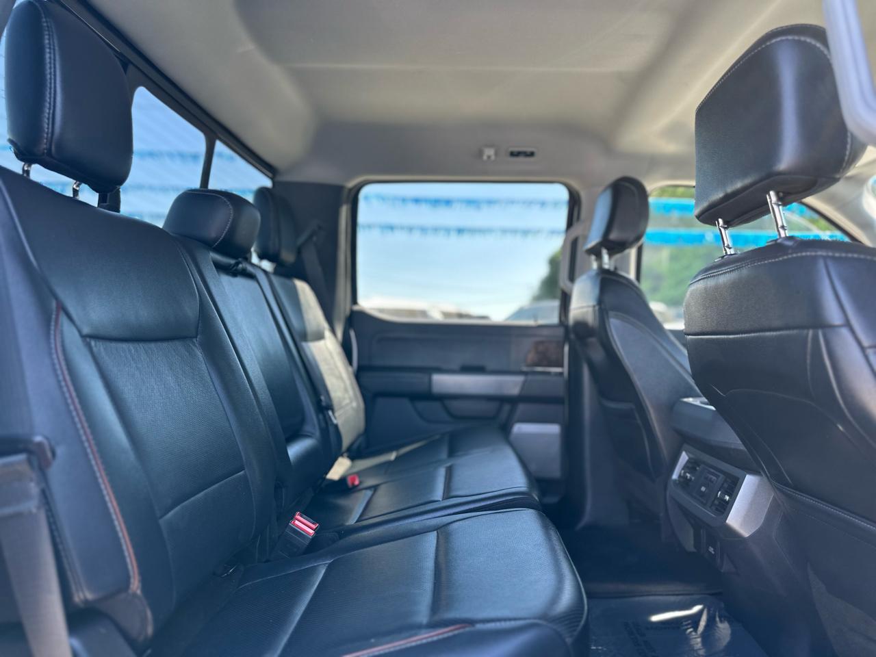 Ford F-350 SD Lariat Crew Cab DRW 4WD 2023