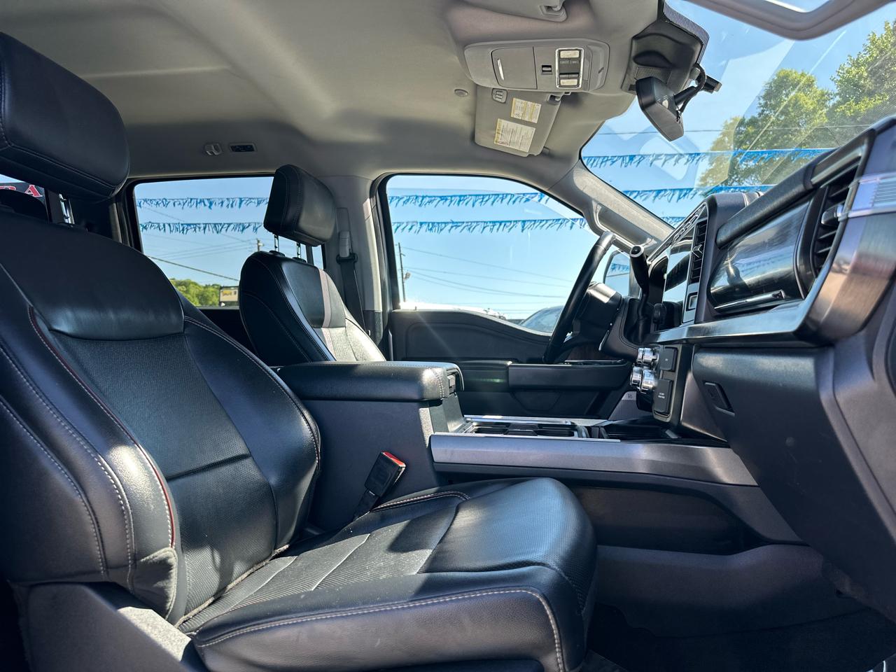 Ford F-350 SD Lariat Crew Cab DRW 4WD 2023