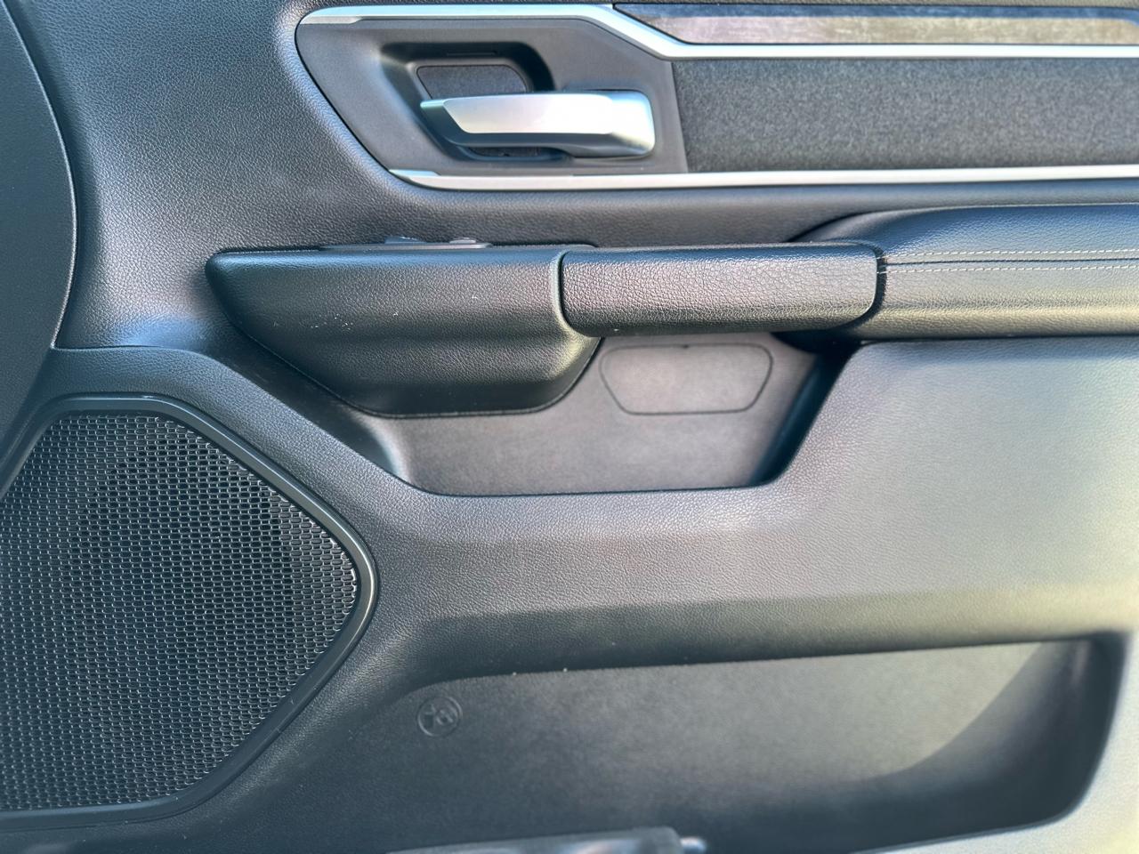 RAM 1500 Big Horn Crew Cab LWB 4WD 2020