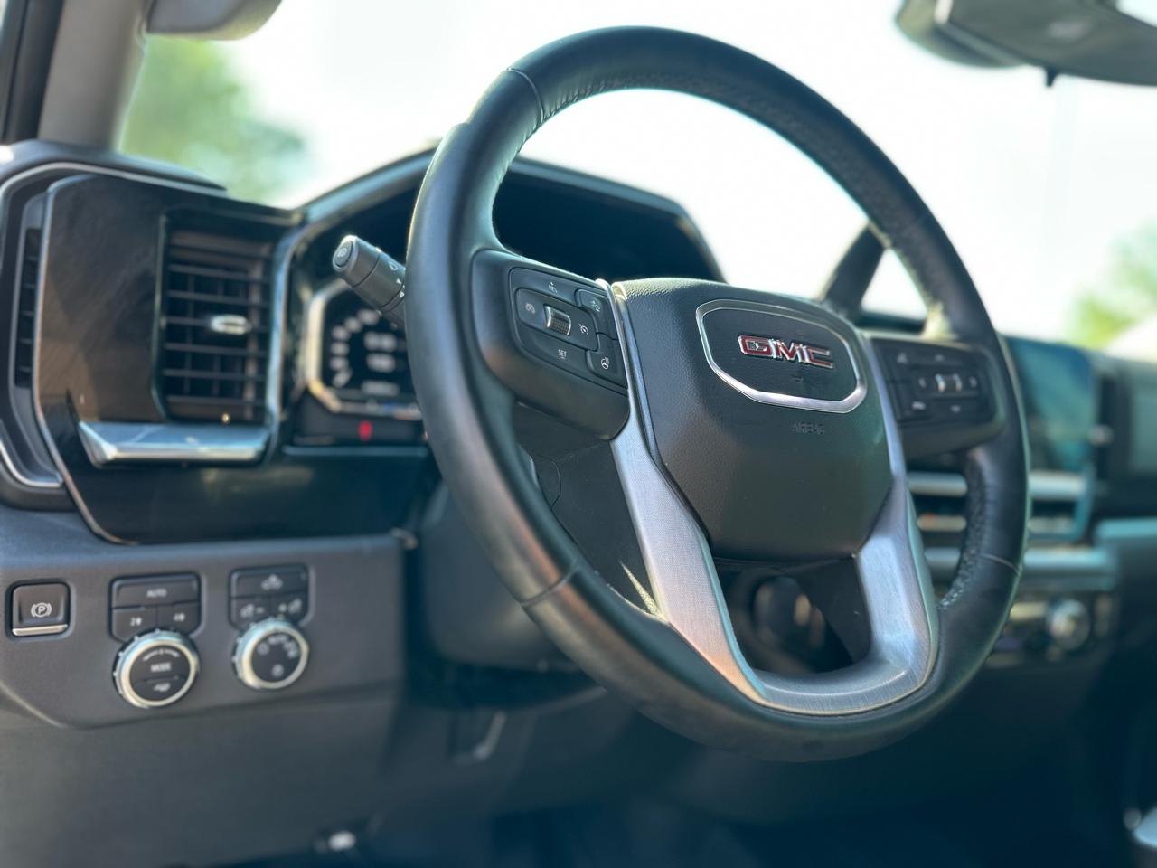 GMC Sierra 1500 SLE Crew Cab 4WD 2023