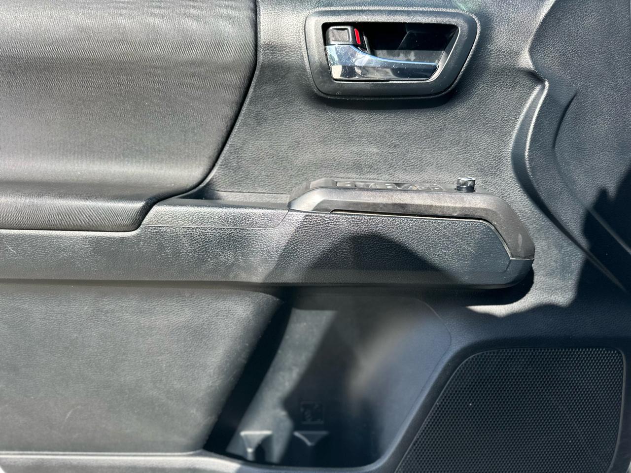 Toyota Tacoma SR5 Double Cab Long Bed V6 6AT 2WD 2016