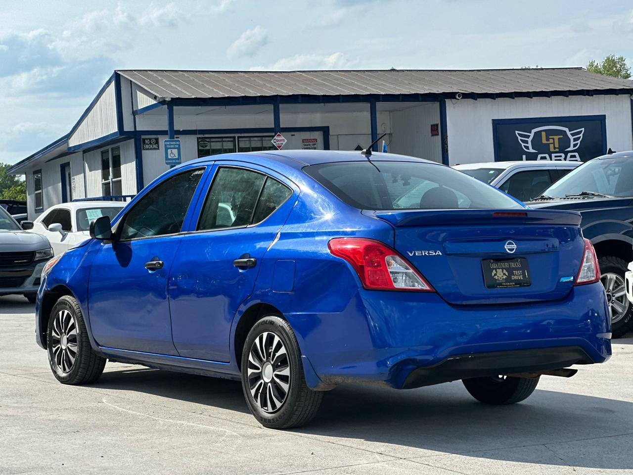 Nissan Versa 1.6 S 5M 2015