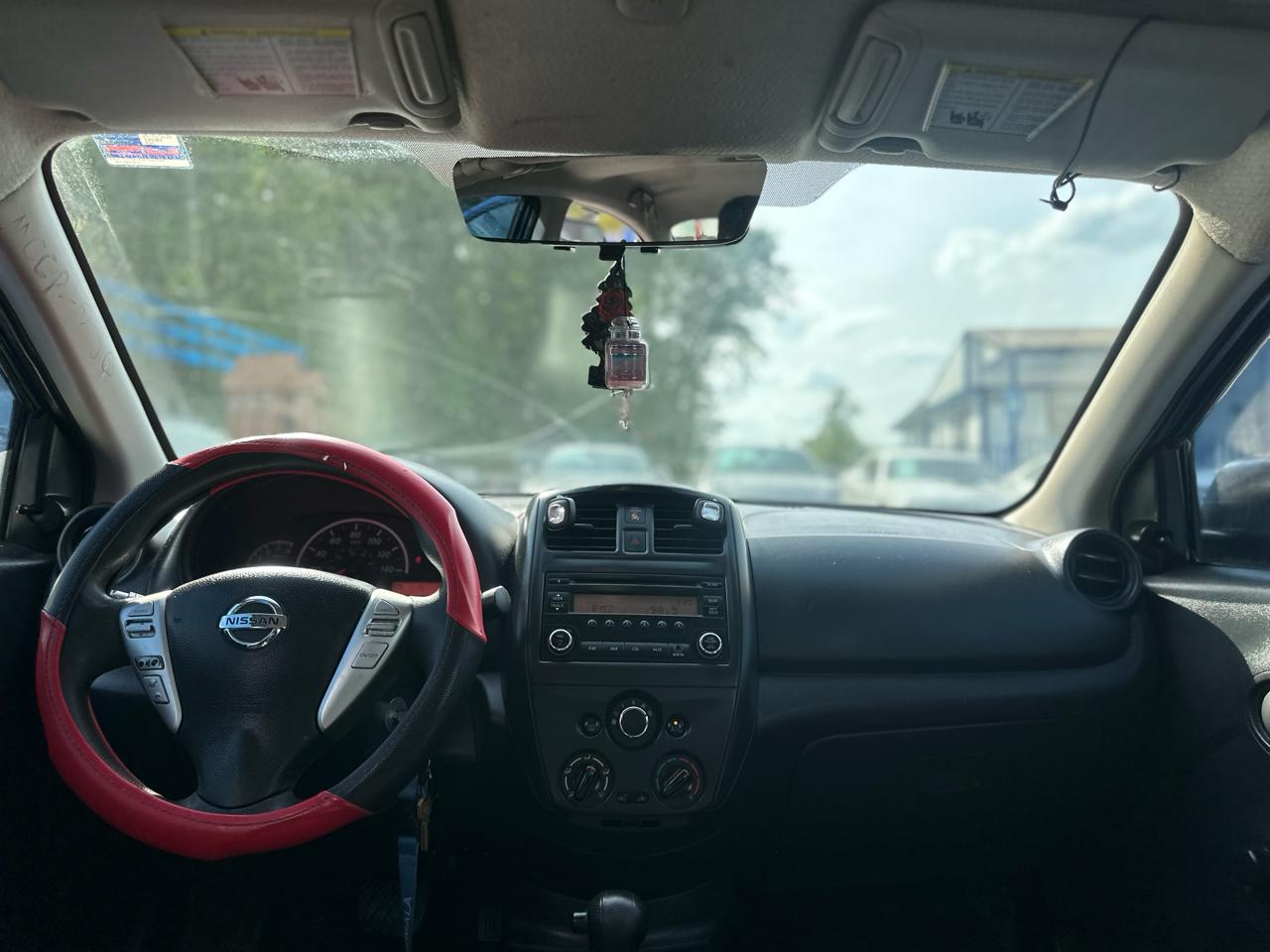 Nissan Versa 1.6 S 5M 2015