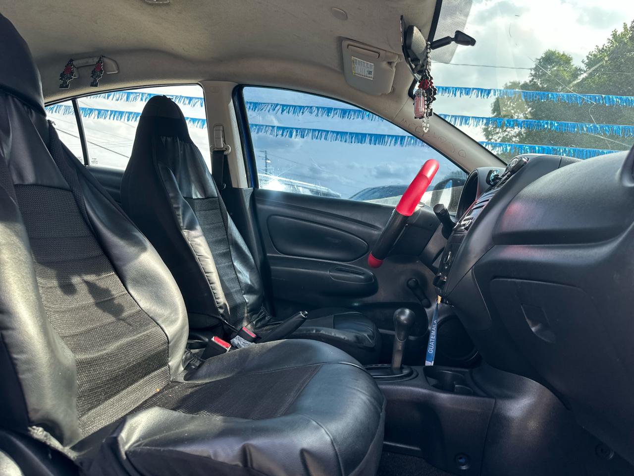 Nissan Versa 1.6 S 5M 2015