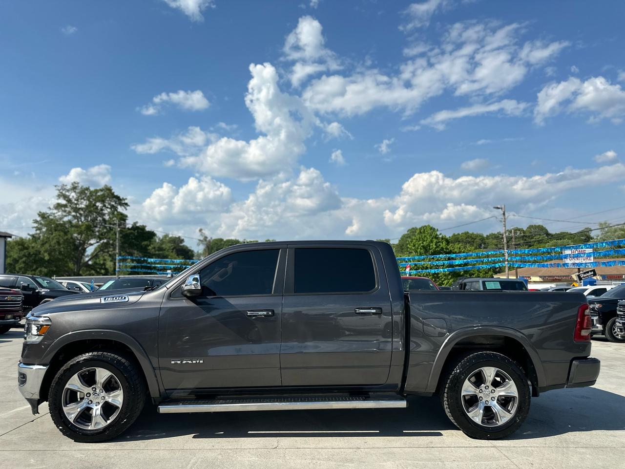 RAM 1500 Laramie Crew Cab SWB 4WD 2021