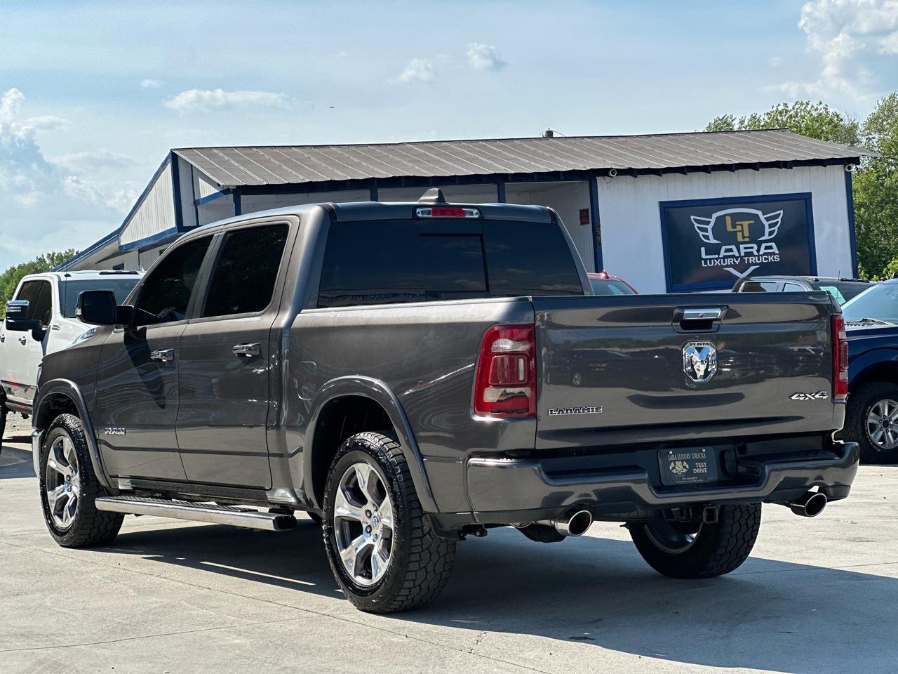 RAM 1500 Laramie Crew Cab SWB 4WD 2021