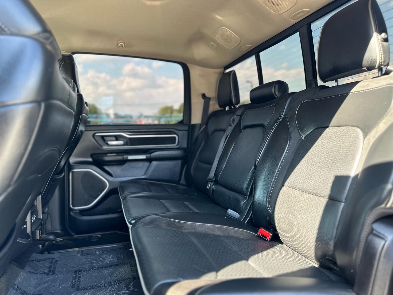 RAM 1500 Laramie Crew Cab SWB 4WD 2021