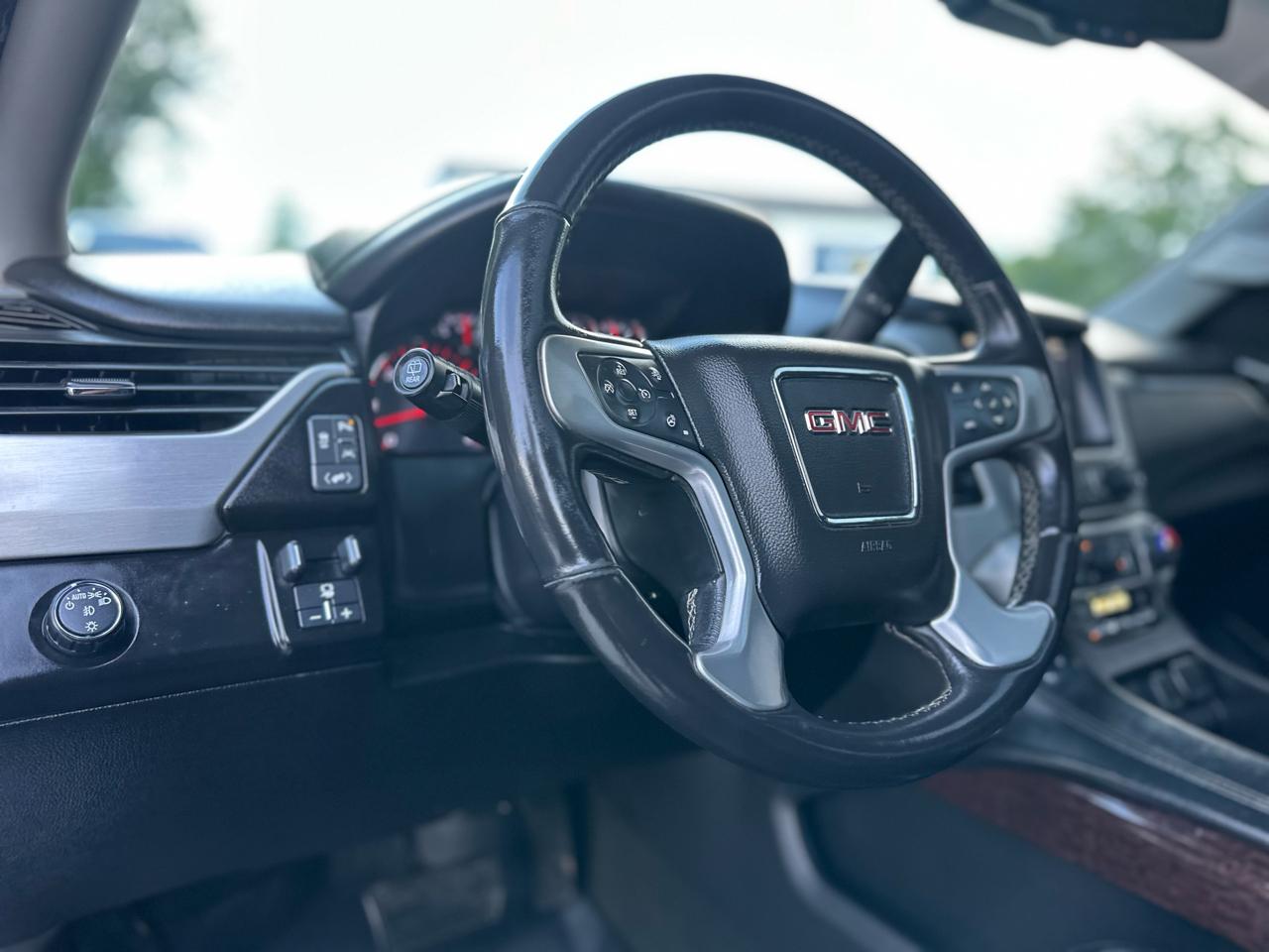 GMC Yukon XL SLT 2WD 2016