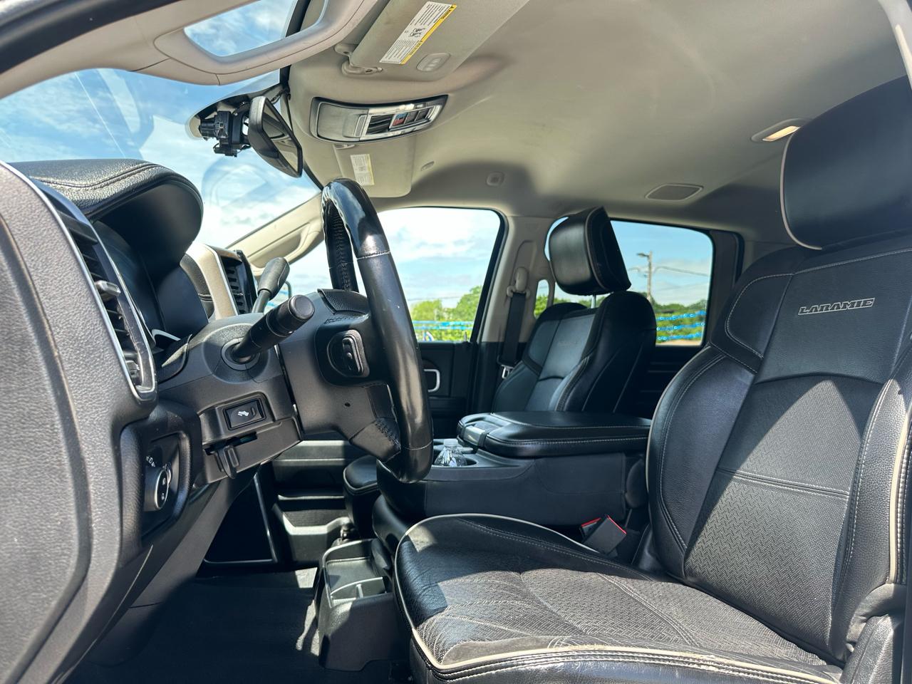 RAM 2500 Laramie Crew Cab SWB 4WD 2024