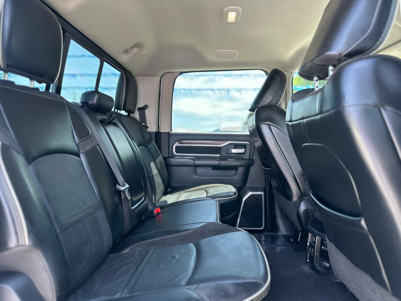 RAM 2500 Laramie Crew Cab SWB 4WD 2024