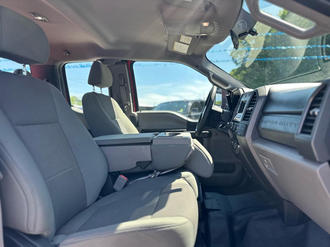 Ford F-250 SD Lariat SuperCab 2WD 2019