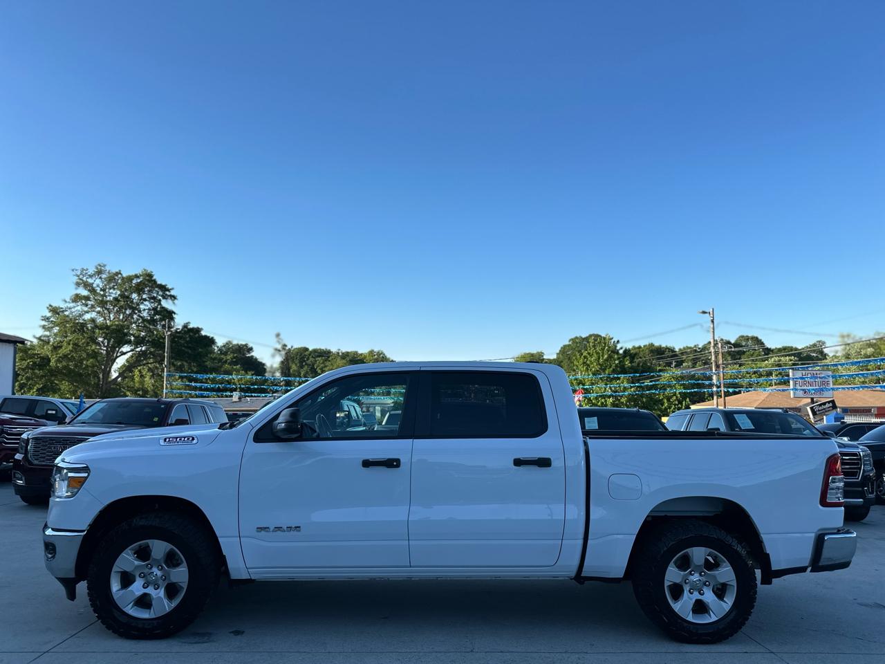 RAM 1500 Big Horn Crew Cab SWB 4WD 2023