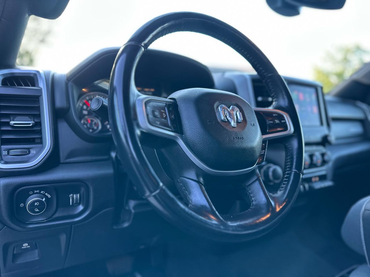 RAM 1500 Big Horn Crew Cab SWB 4WD 2023